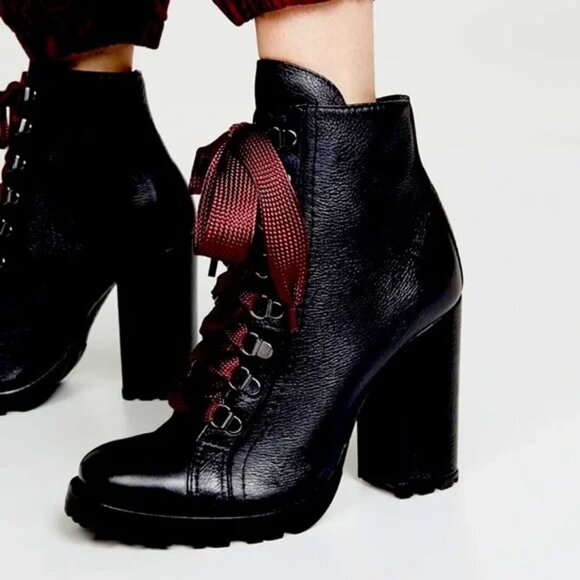 Schutz Zhara Lug Sole Boots Leather size 7.5 Black Red Lace Up- Like New - Picture 12 of 12